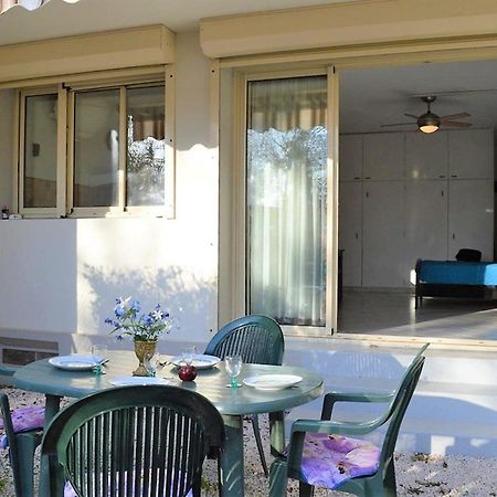 Studio Climatise Au Lavandou Avec Terrasse, Parking Et Environnement Calme - 3 Couchages - Fr-1-251-167 르 라방두 외부 사진